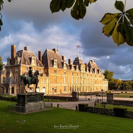 La Verriere. Les Locations Isahora C'Est Aussi Plusieurs Appart' De Standing A 2 Pas Du Chateau D'Eu, Des Falaises Du Treport, De Mers Les Bains Et Aux Portes De La Baie De Somme Eu (Seine-Maritime) Ngoại thất bức ảnh