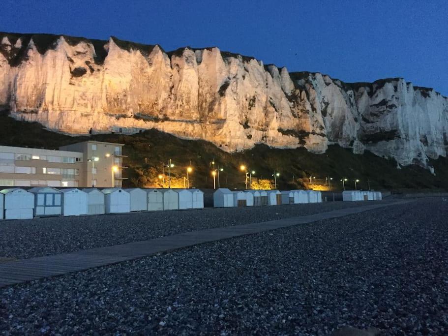 La Verriere. Les Locations Isahora C'Est Aussi Plusieurs Appart' De Standing A 2 Pas Du Chateau D'Eu, Des Falaises Du Treport, De Mers Les Bains Et Aux Portes De La Baie De Somme Eu (Seine-Maritime) Ngoại thất bức ảnh