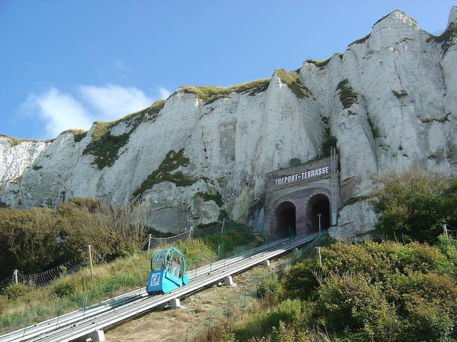 La Verriere. Les Locations Isahora C'Est Aussi Plusieurs Appart' De Standing A 2 Pas Du Chateau D'Eu, Des Falaises Du Treport, De Mers Les Bains Et Aux Portes De La Baie De Somme Eu (Seine-Maritime) Ngoại thất bức ảnh